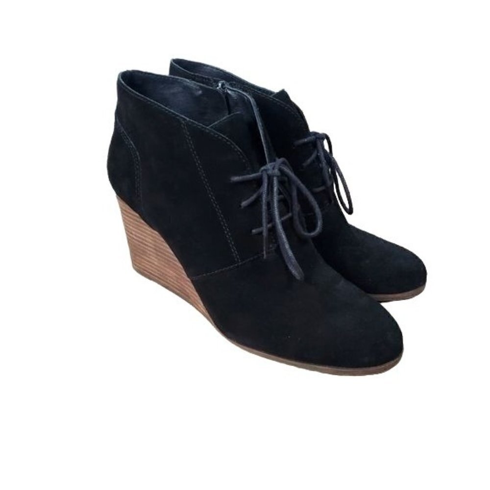 Lucky Brand black leather wedge lace up bootie 10
